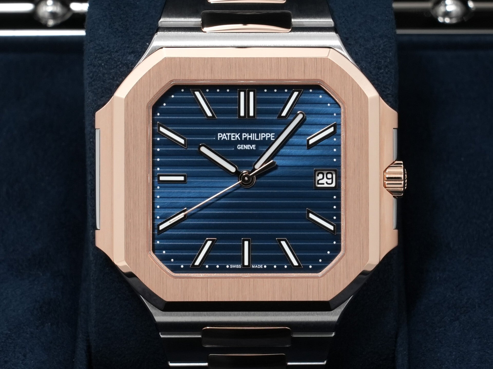 パテックフィリップ キュビタス Ref.5821/1AR-001 ステンレススチール/ローズゴールド ブルーソレイユ文字盤 未使用 zasnnjth