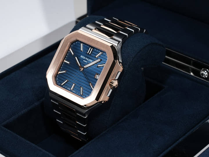 パテックフィリップ キュビタス Ref.5821/1AR-001 ステンレススチール/ローズゴールド ブルーソレイユ文字盤 未使用 zasnnjth