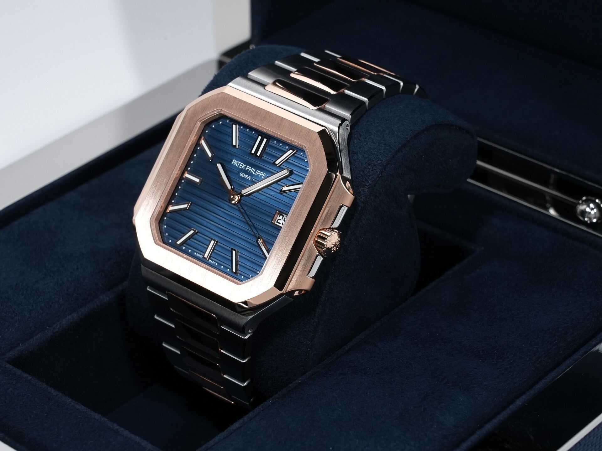パテックフィリップ キュビタス Ref.5821/1AR-001 ステンレススチール/ローズゴールド ブルーソレイユ文字盤 未使用 zasnnjth