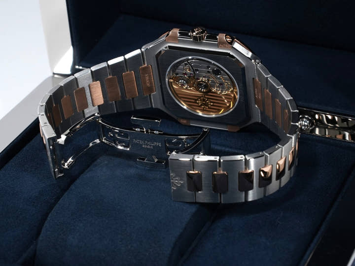 パテックフィリップ キュビタス Ref.5821/1AR-001 ステンレススチール/ローズゴールド ブルーソレイユ文字盤 未使用 zasnnjth