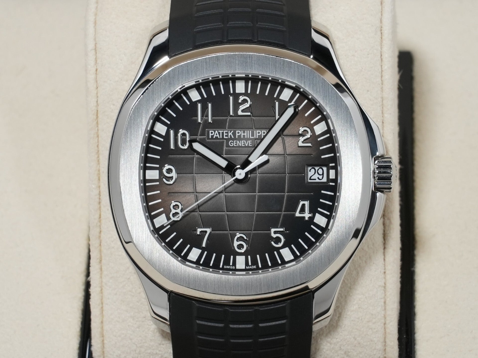 パテックフィリップ アクアノート Ref.5167A-001 ステンレススチール ブラック文字盤 美品 xnisapiy