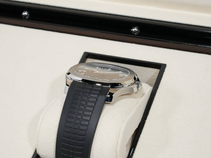 パテックフィリップ アクアノート Ref.5167A-001 ステンレススチール ブラック文字盤 美品 xnisapiy