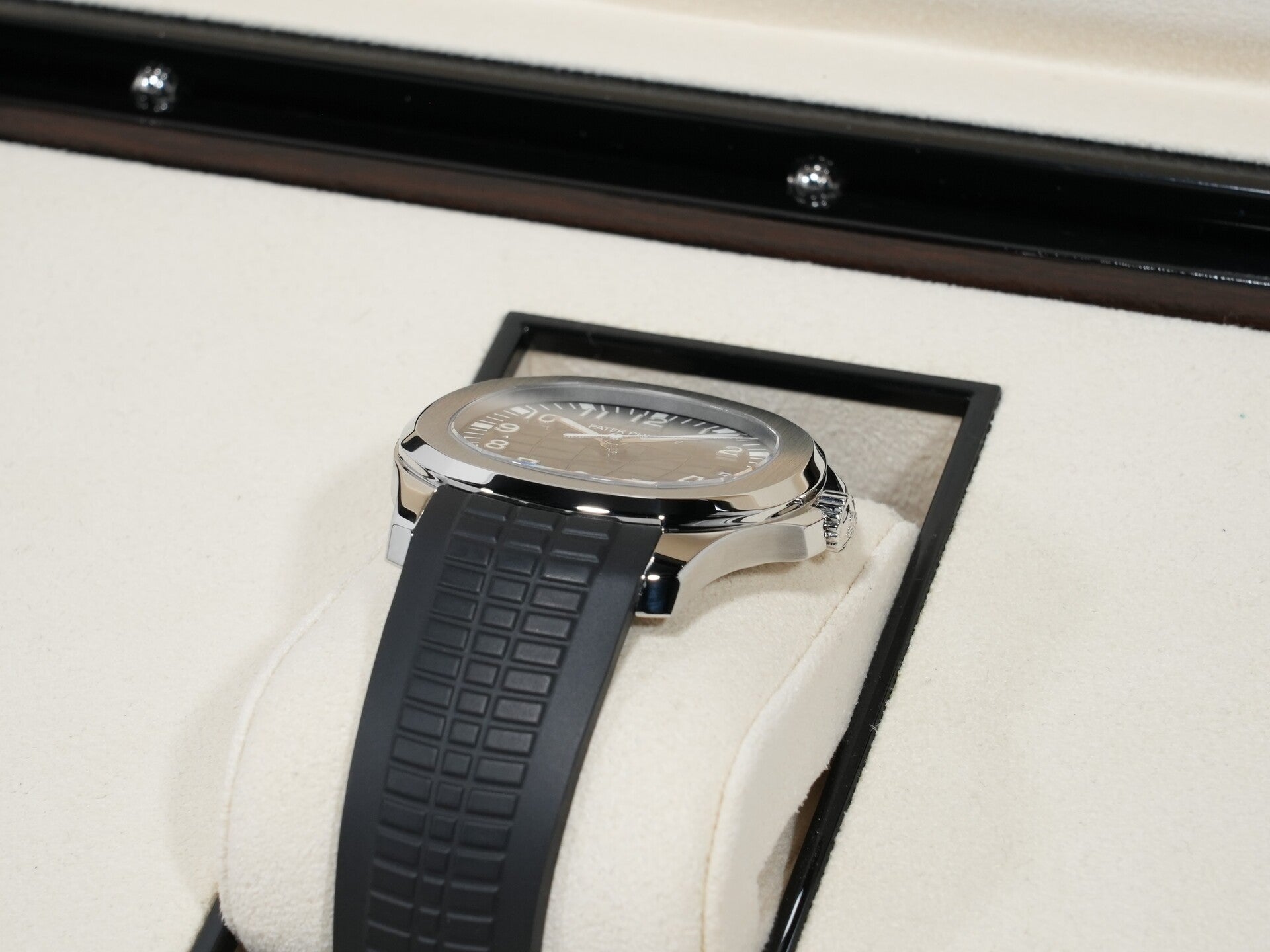 パテックフィリップ アクアノート Ref.5167A-001 ステンレススチール ブラック文字盤 美品 xnisapiy