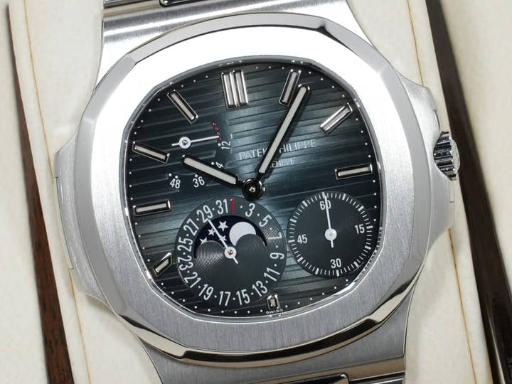 パテックフィリップ ノーチラス プチコンプリケーション Ref.5712/1A-001 ステンレススチール ブルー文字盤 美中古 9iefak9a