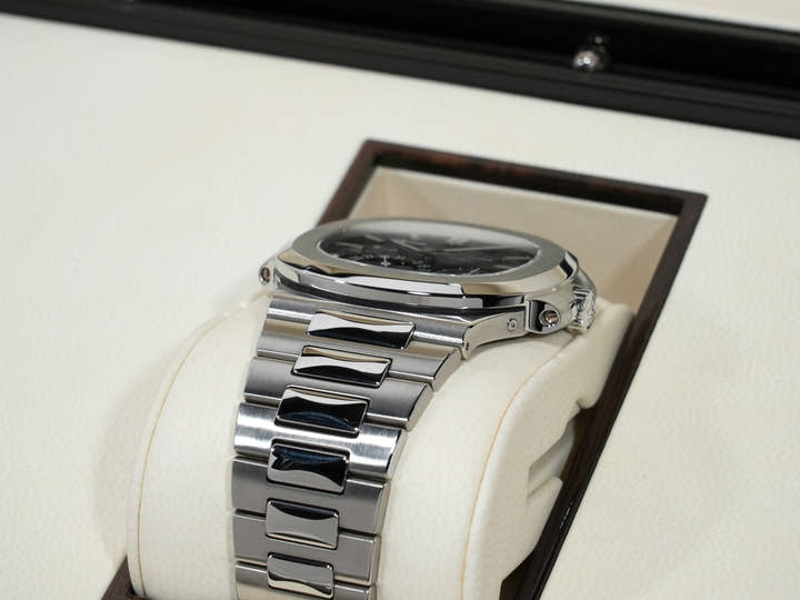 パテックフィリップ ノーチラス プチコンプリケーション Ref.5712/1A-001 ステンレススチール ブルー文字盤 美中古 9iefak9a