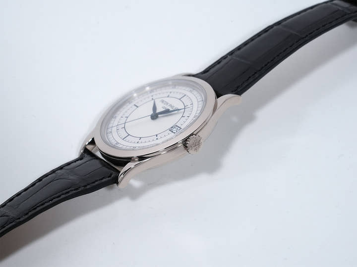 パテックフィリップ カラトラバ Ref.5296G-001 ホワイトゴールド シルバー文字盤 中古 oxwhacvr