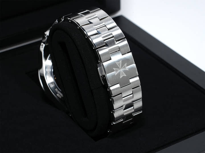 ヴァシュロンコンスタンタン オーヴァーシーズ Ref.4500V/110A-B128 ステンレススチール ブルー文字盤 未使用 s6u6dzn5