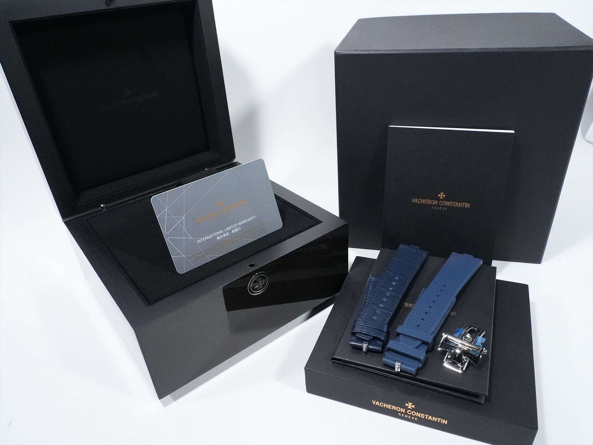 ヴァシュロンコンスタンタン オーヴァーシーズ Ref.4500V/110A-B128 ステンレススチール ブルー文字盤 未使用 s6u6dzn5