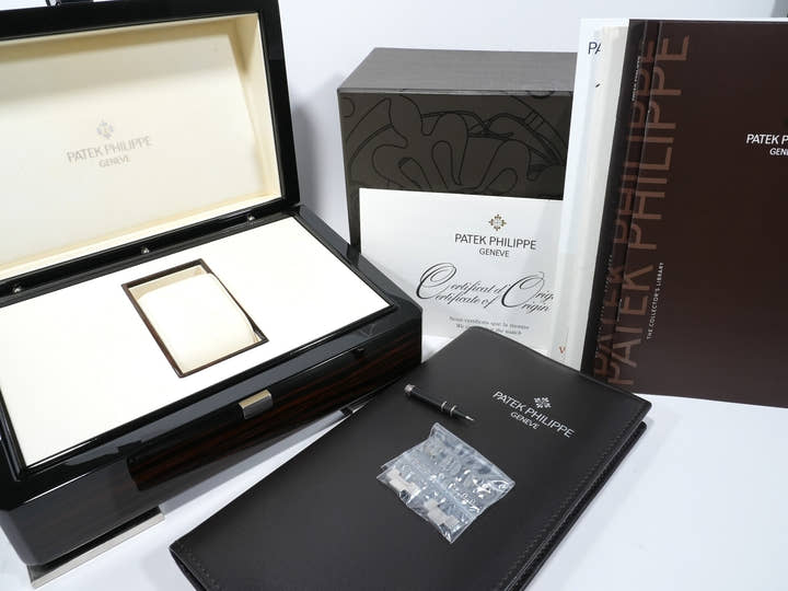 パテックフィリップ ノーチラス プチコンプリケーション Ref.5712/1A-001 ステンレススチール ブルー文字盤 美品 j35ae4o2