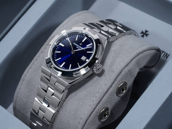 ヴァシュロンコンスタンタン オーヴァーシーズ オートマティック Ref.4600V/200A-B980 ステンレススチール ブルー文字盤 美品 gy3vwxdr