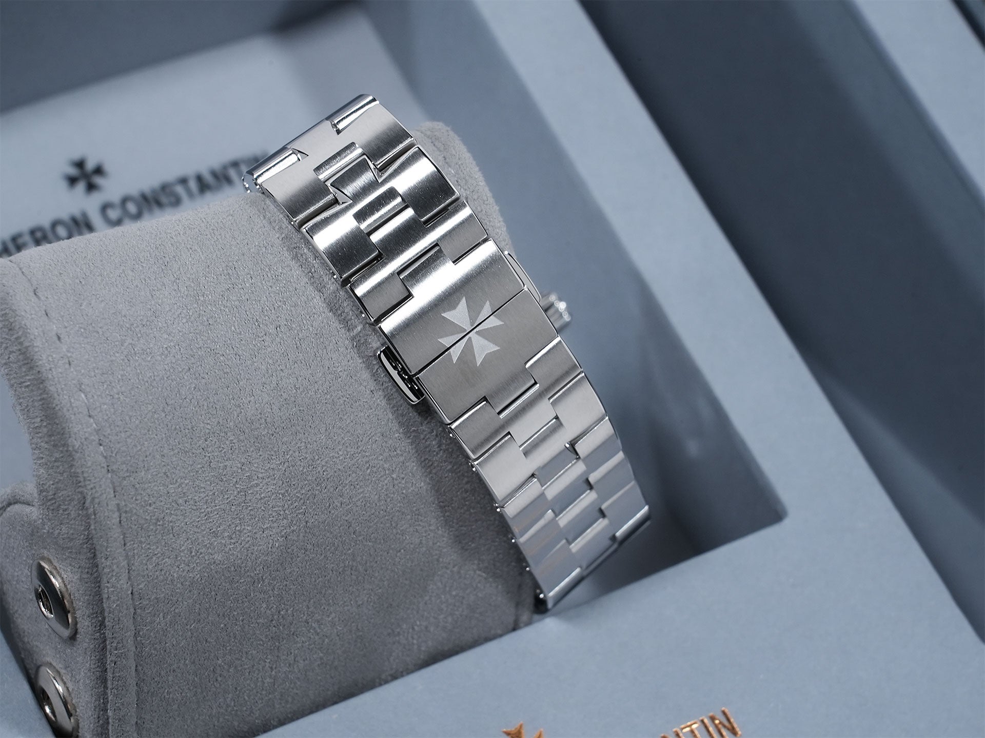 ヴァシュロンコンスタンタン オーヴァーシーズ オートマティック Ref.4600V/200A-B980 ステンレススチール ブルー文字盤 美品 gy3vwxdr