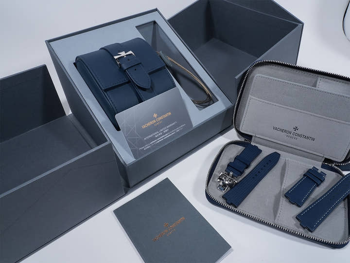 ヴァシュロンコンスタンタン オーヴァーシーズ オートマティック Ref.4600V/200A-B980 ステンレススチール ブルー文字盤 美品 gy3vwxdr