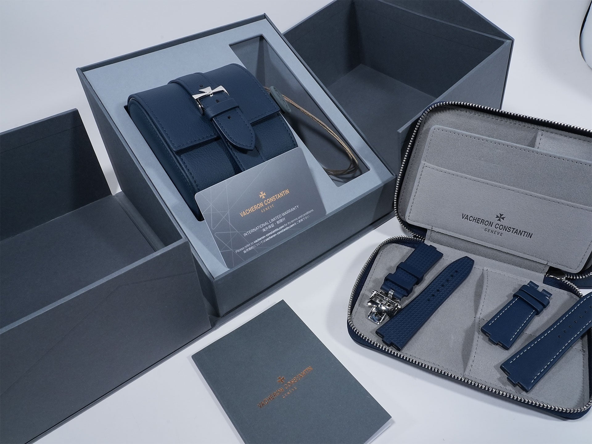 ヴァシュロンコンスタンタン オーヴァーシーズ オートマティック Ref.4600V/200A-B980 ステンレススチール ブルー文字盤 美品 gy3vwxdr