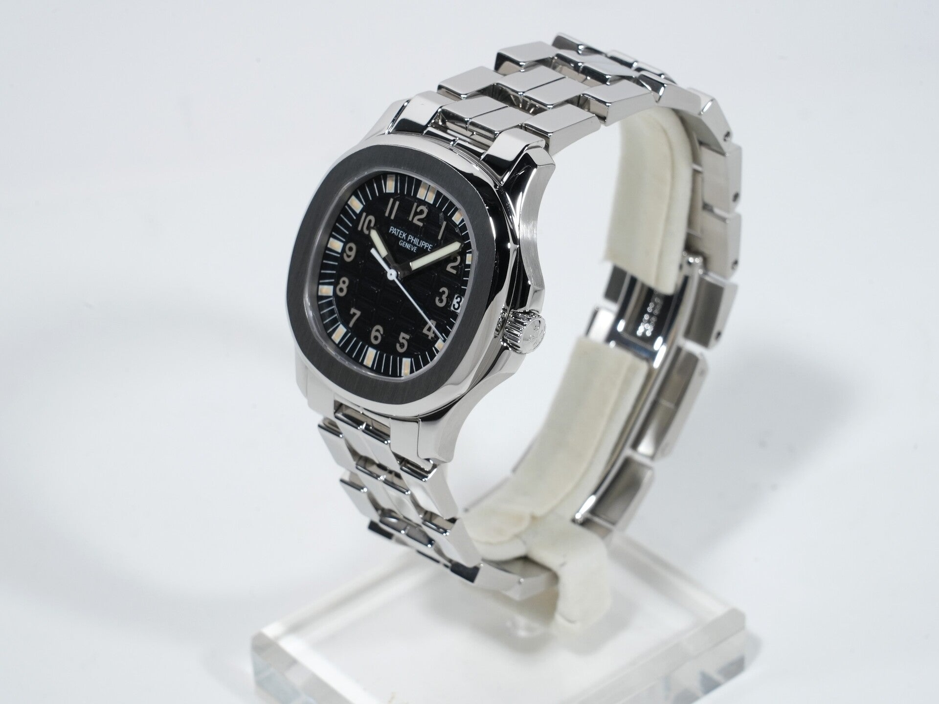 パテックフィリップ アクアノート ミディアム Ref.5066/1A-001 ステンレススチール ブラック文字盤 中古 g8qsfter