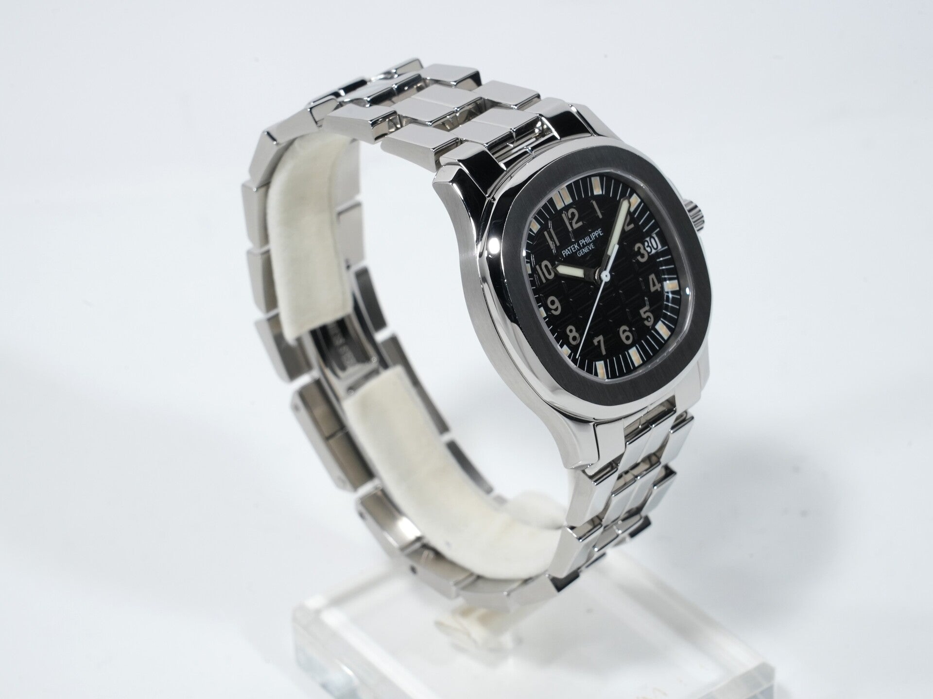 パテックフィリップ アクアノート ミディアム Ref.5066/1A-001 ステンレススチール ブラック文字盤 中古 g8qsfter