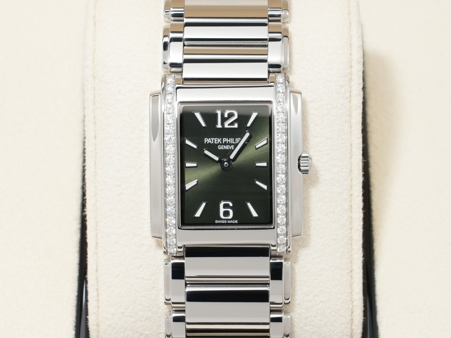 パテックフィリップ Twenty-4 Ref.4910/1200A-011 ステンレススチール オリーブグリーン文字盤 中古 5fei9yh4