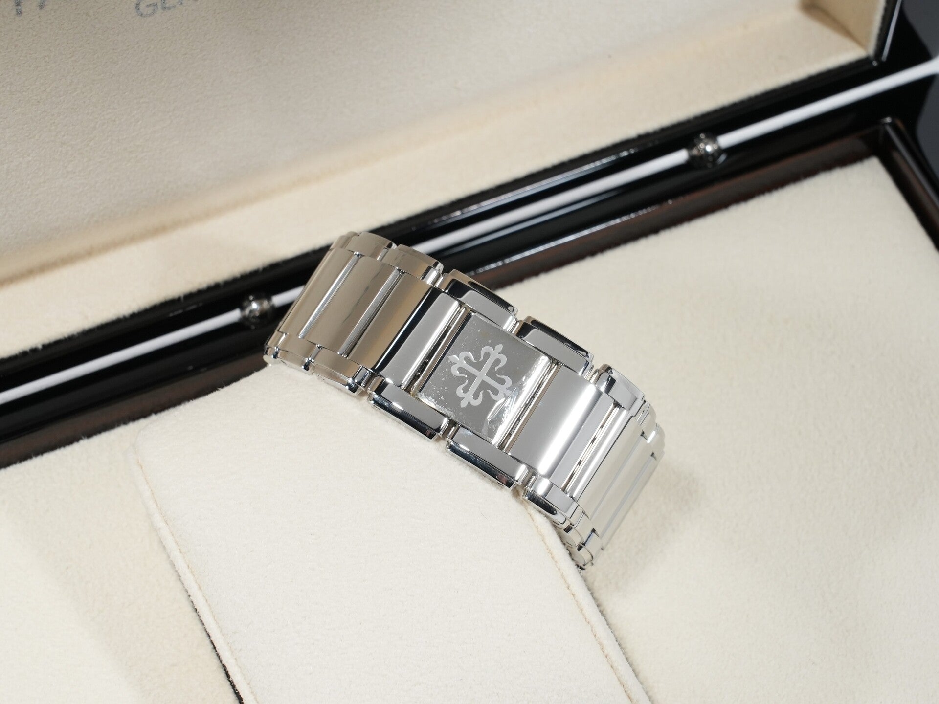 パテックフィリップ Twenty-4 Ref.4910/1200A-011 ステンレススチール オリーブグリーン文字盤 中古 5fei9yh4