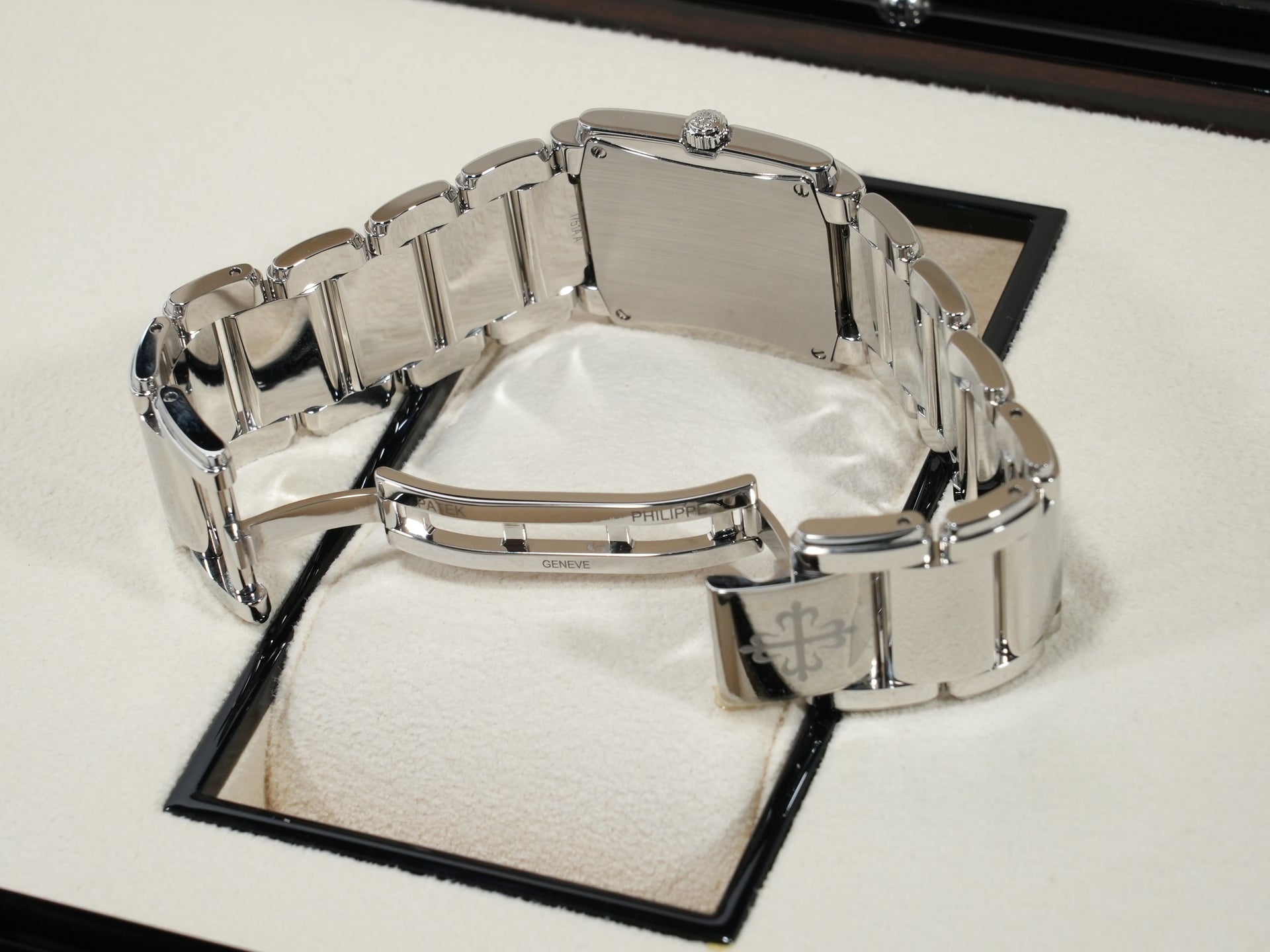 パテックフィリップ Twenty-4 Ref.4910/1200A-011 ステンレススチール オリーブグリーン文字盤 中古 5fei9yh4