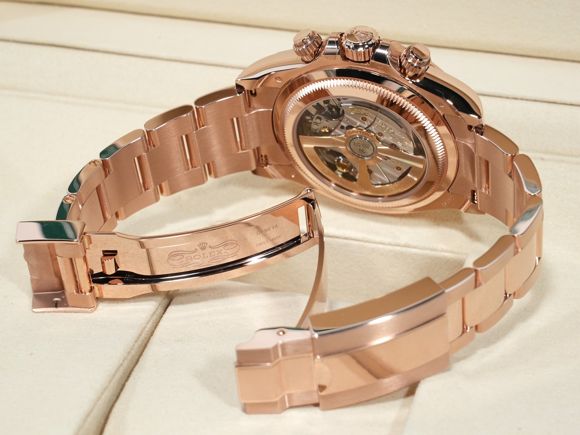 ロレックス デイトナ Ref.126525LN エバーローズゴールド ブライトブラック文字盤 未使用 4qb7ts2t