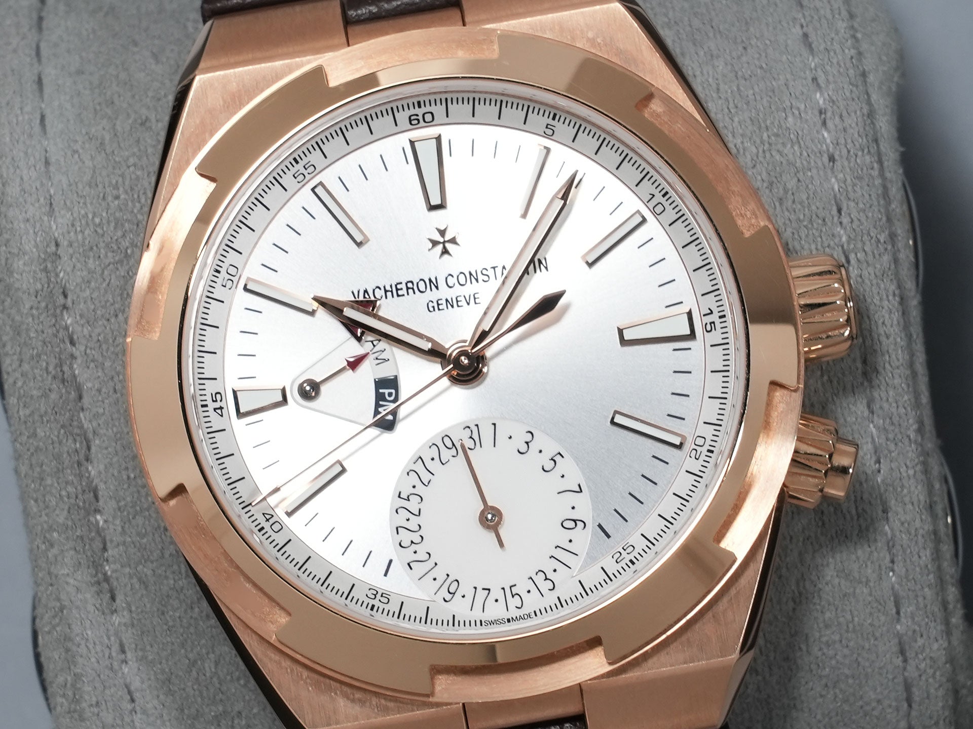 ヴァシュロンコンスタンタン オーヴァーシーズ デュアルタイム Ref.7920V/000R-B336 ピンクゴールド シルバー文字盤 美中古 6xt5tz7e
