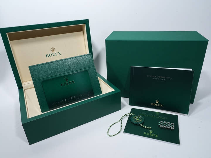 ロレックス デイトジャスト41 Ref.126334 ステンレススチール/ホワイトゴールド ホワイト文字盤 ジュビリーブレスレット 美中古 mddonpv5