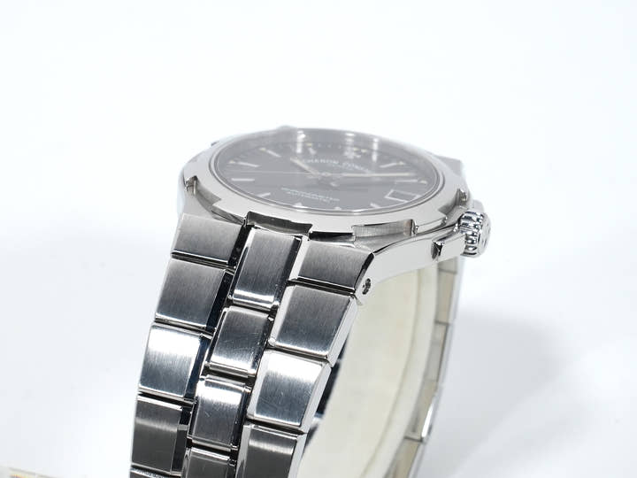 ヴァシュロンコンスタンタン オーヴァーシーズ Ref.42040/423A ステンレススチール グレー文字盤 中古 vxwijeri