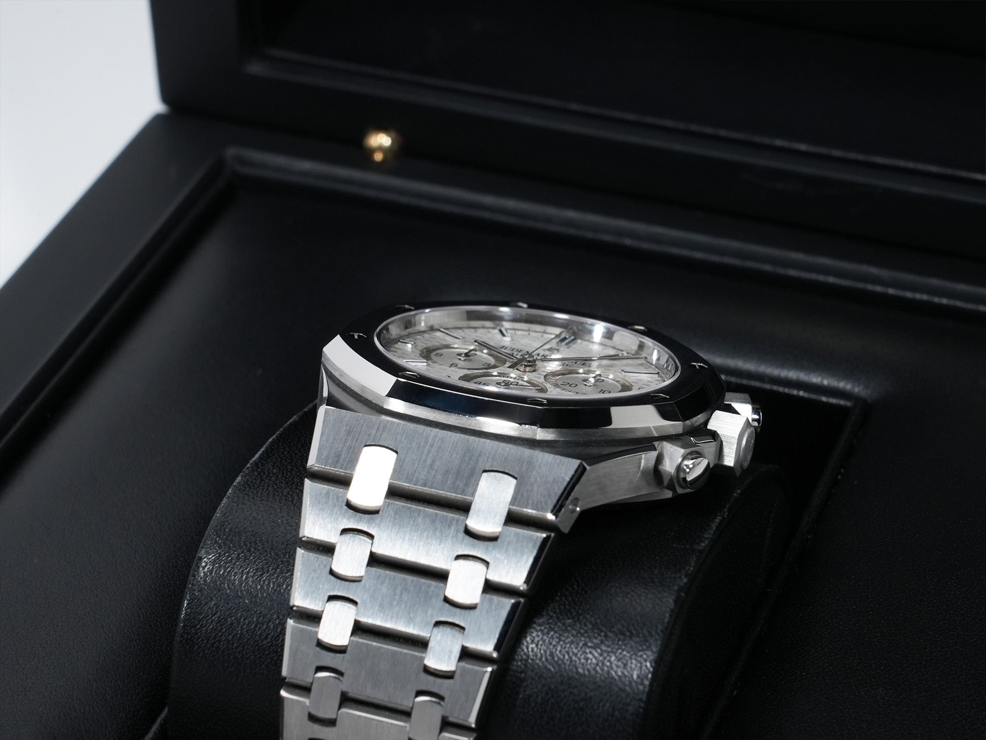 オーデマピゲ ロイヤルオーク クロノグラフ Ref.26320ST.OO.1220ST.02 ステンレススチール シルバー文字盤 中古 4axi2eo7