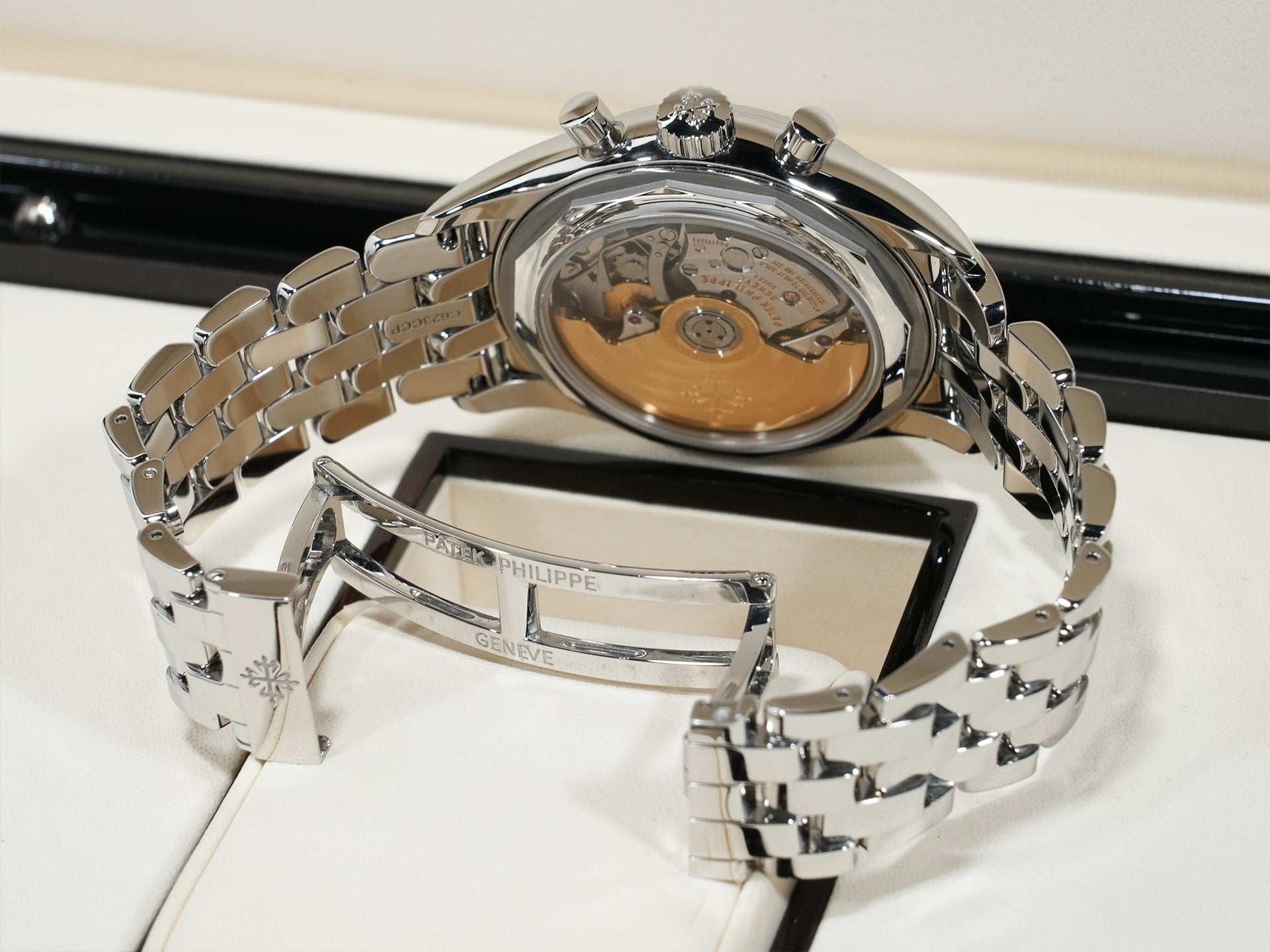 パテックフィリップ アニュアルカレンダー クロノグラフ Ref.5960/1A-001 ステンレススチール シルバー文字盤 中古 5whq4xwc