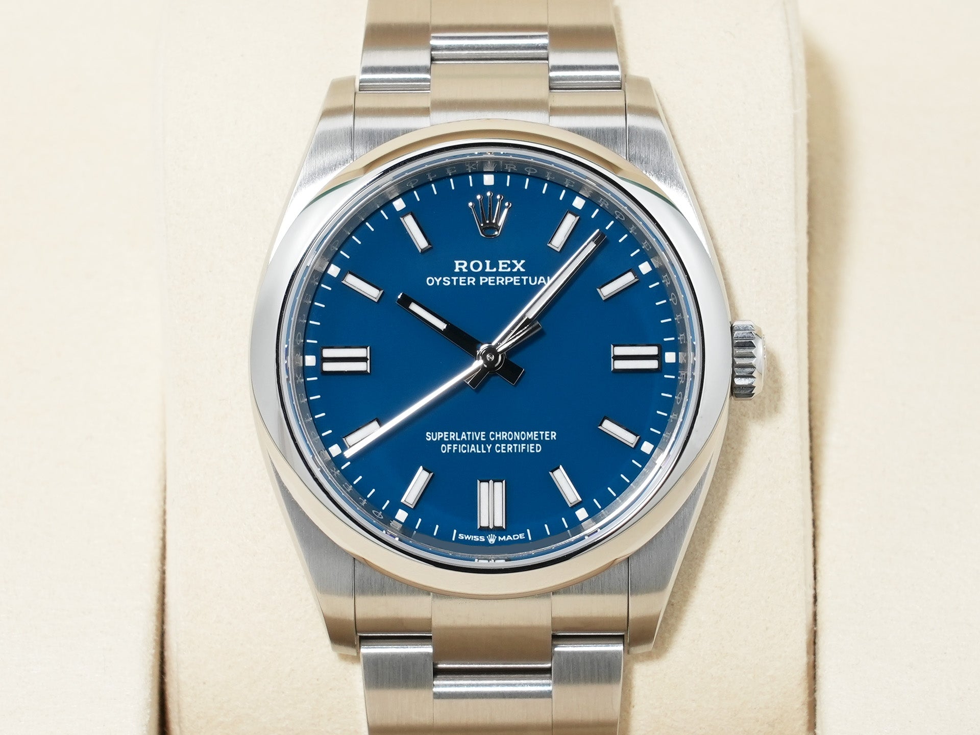 ロレックス オイスターパーペチュアル36 Ref.126000 ステンレススチール メッドブルー文字盤 未使用 z8ejxzpx