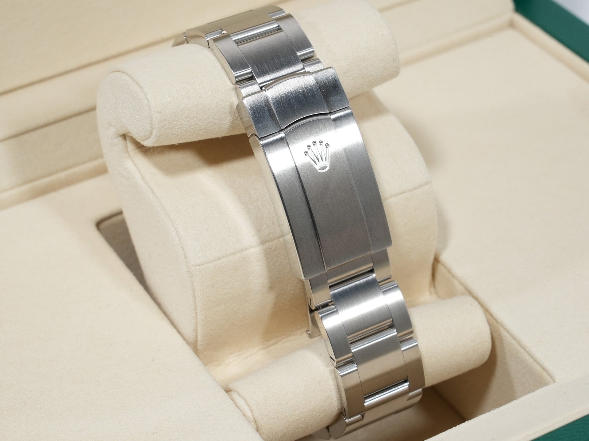 ロレックス オイスターパーペチュアル36 Ref.126000 ステンレススチール メッドブルー文字盤 未使用 z8ejxzpx