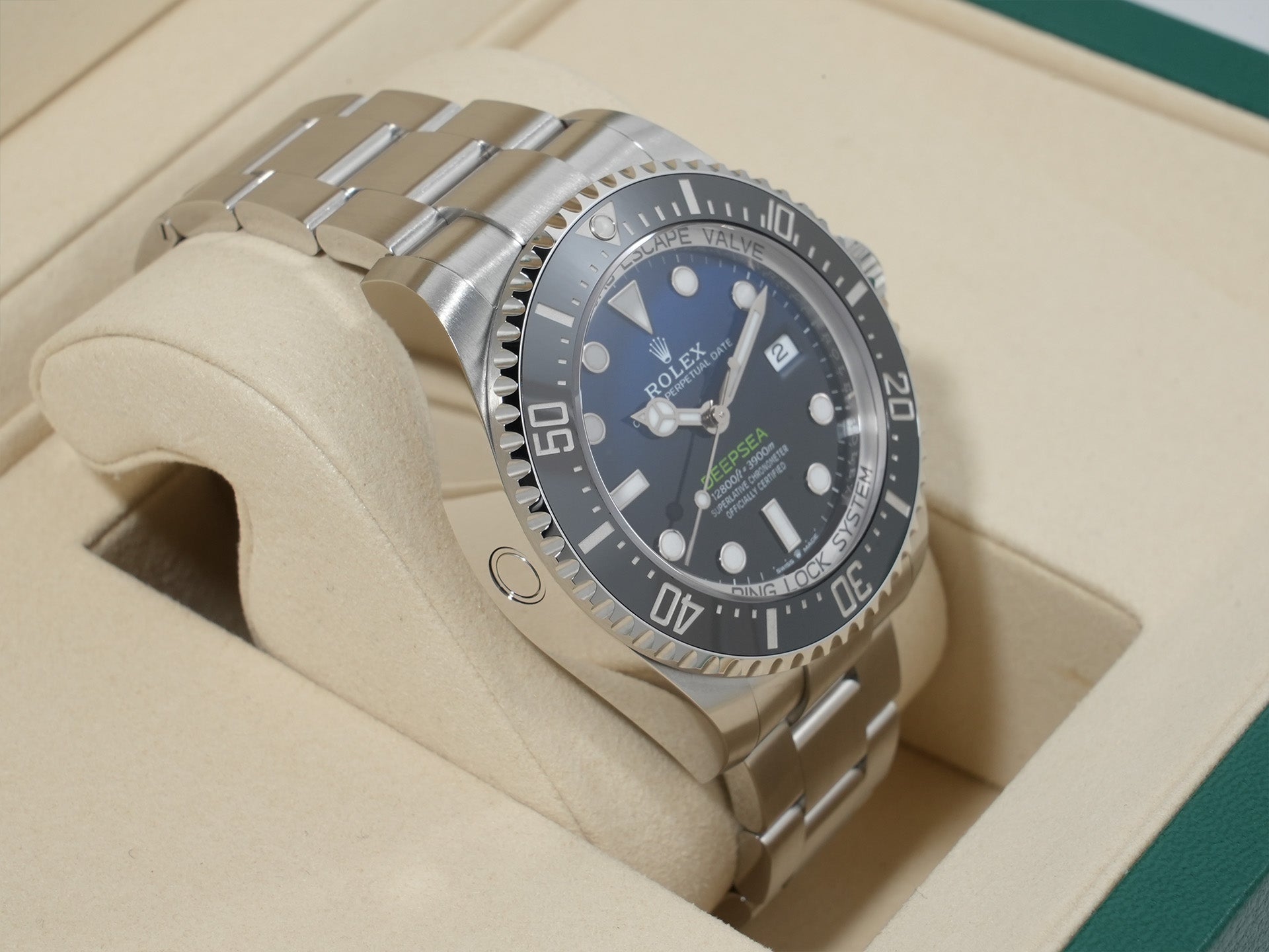 ロレックス シードゥエラー ディープシー Ref.136660 ステンレススチール D-BLUE文字盤 未使用 6zioece7