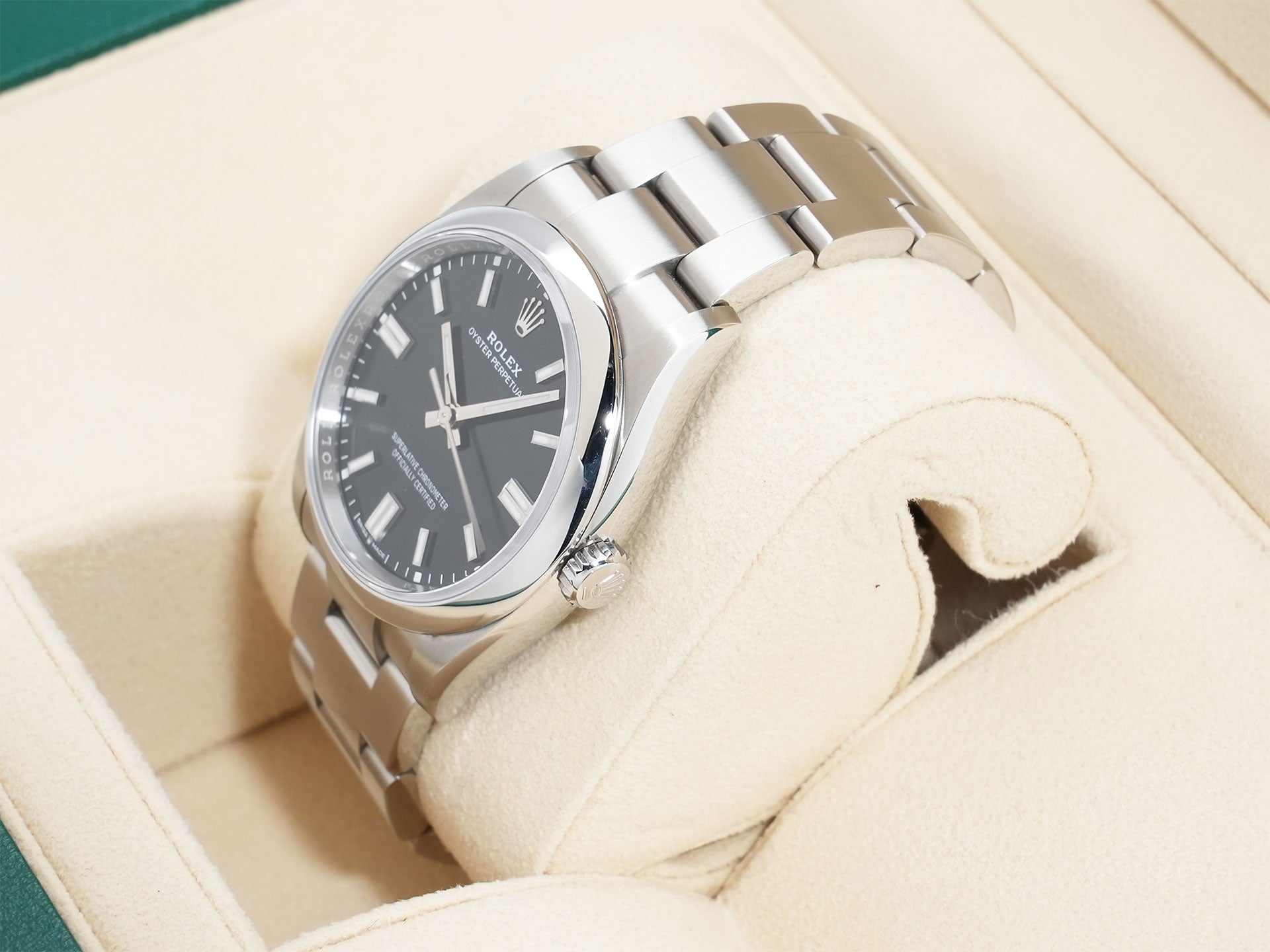 ロレックス オイスターパーペチュアル36 Ref.126000 ステンレススチール ブラック文字盤 美中古 kby8r64r