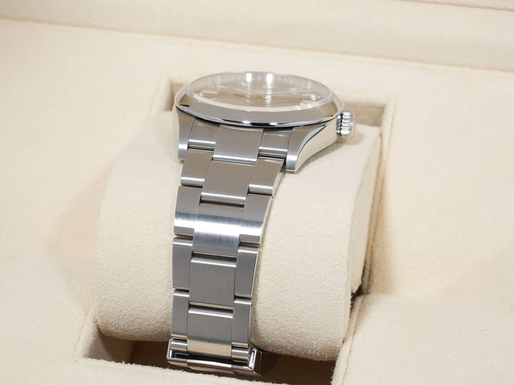 ロレックス オイスターパーペチュアル36 Ref.126000 ステンレススチール ブラック文字盤 美中古 kby8r64r