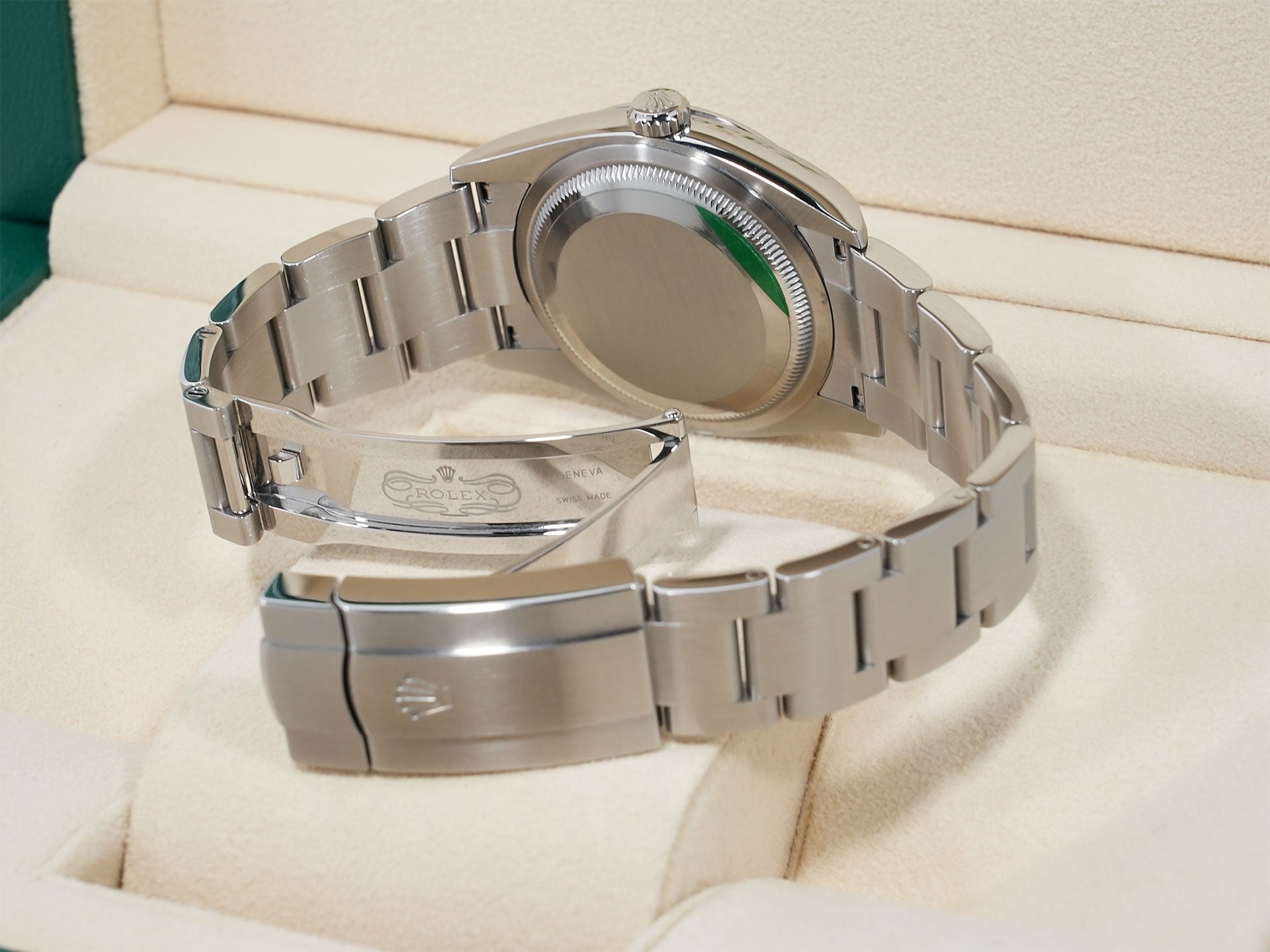 ロレックス オイスターパーペチュアル36 Ref.126000 ステンレススチール ブラック文字盤 美中古 kby8r64r