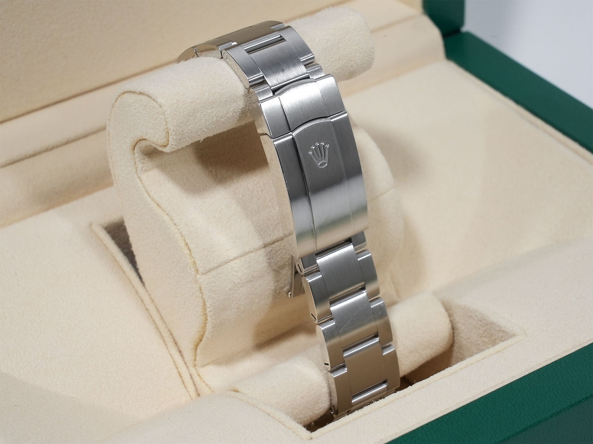 ロレックス オイスターパーペチュアル41 Ref.124300 ステンレススチール コーラルレッド文字盤 中古 rcbtv744