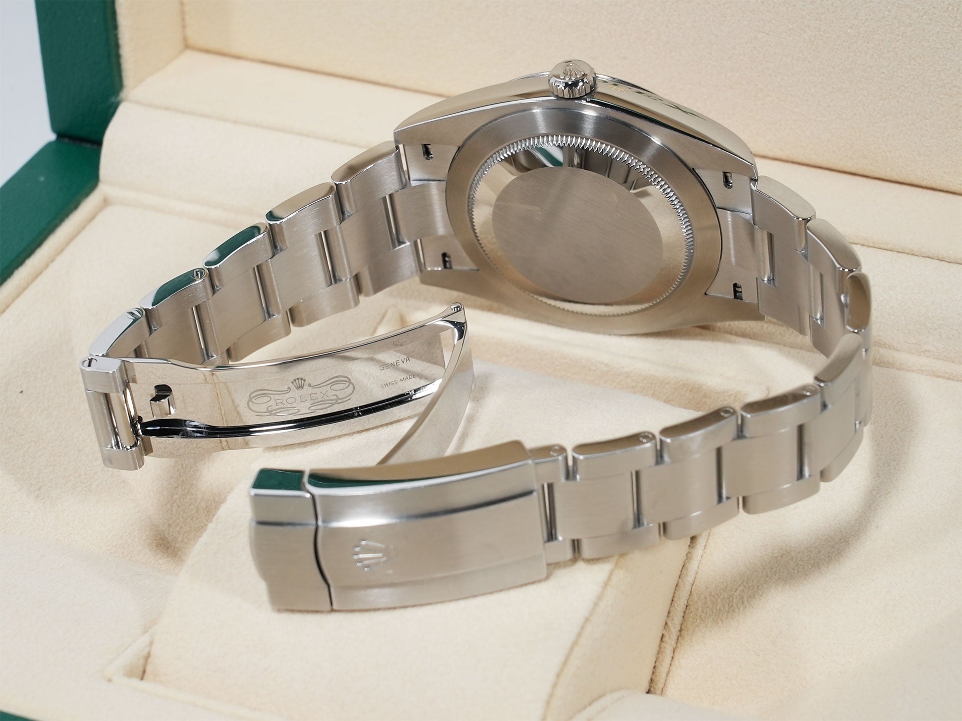 ロレックス オイスターパーペチュアル41 Ref.124300 ステンレススチール コーラルレッド文字盤 中古 rcbtv744