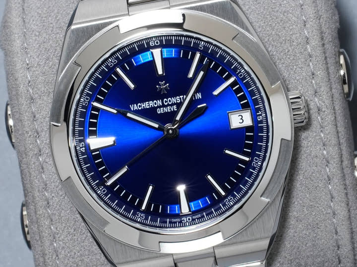 ヴァシュロンコンスタンタン オーヴァーシーズ オートマティック Ref.4520V/210A-B128 ステンレススチール ブルー文字盤 未使用 j39xz4dm