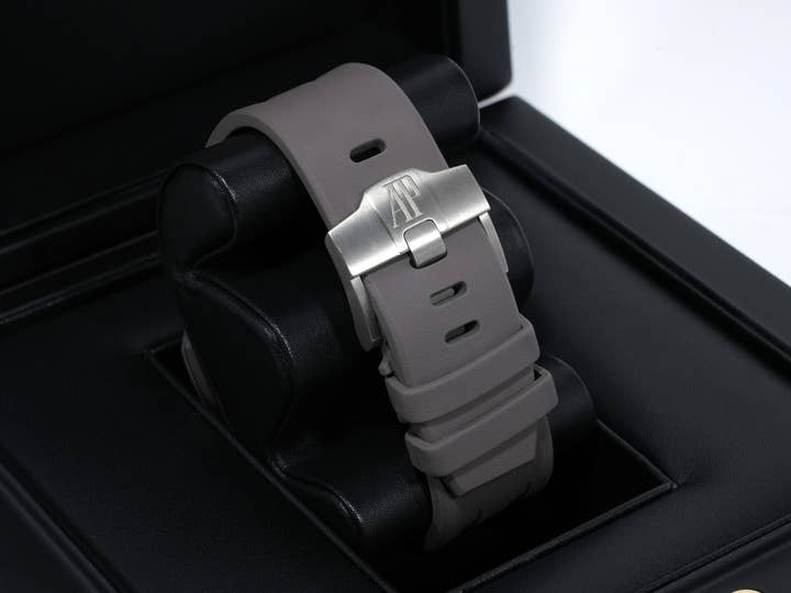 オーデマピゲ ロイヤルオーク オフショア クロノグラフ Ref.26405CG.OO.A004CA.01 セラミック グレーxブルー文字盤 美品 8ptsvypa