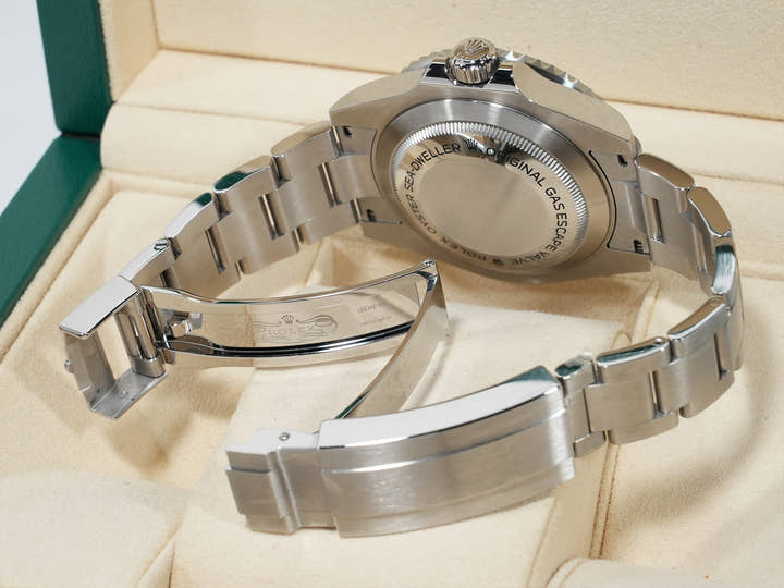 ロレックス シードゥエラー 4000 Ref.116600 ステンレススチール ブラック文字盤 中古 vcmsv66i