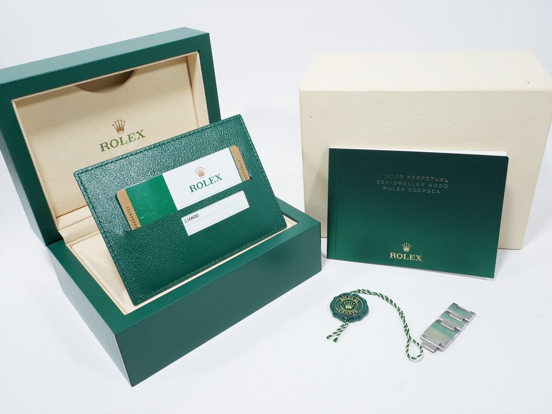 ロレックス シードゥエラー 4000 Ref.116600 ステンレススチール ブラック文字盤 中古 vcmsv66i