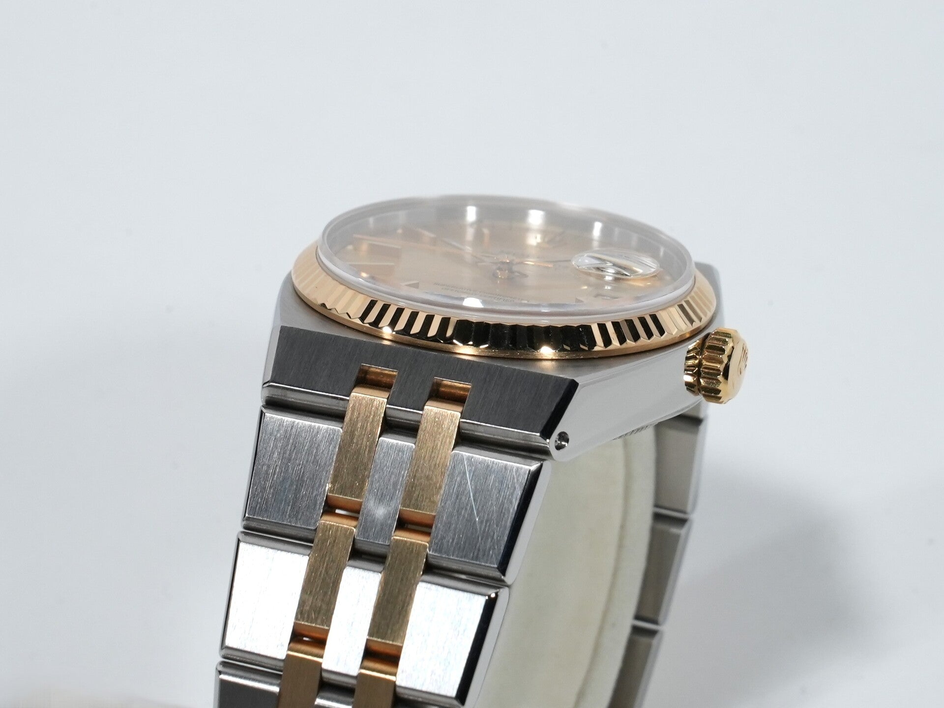 ロレックス デイトジャスト オイスタークォーツ Ref.17013 ステンレススチール/イエローゴールド シャンパン文字盤 オイスターブレスレット 中古 pan5vc7j