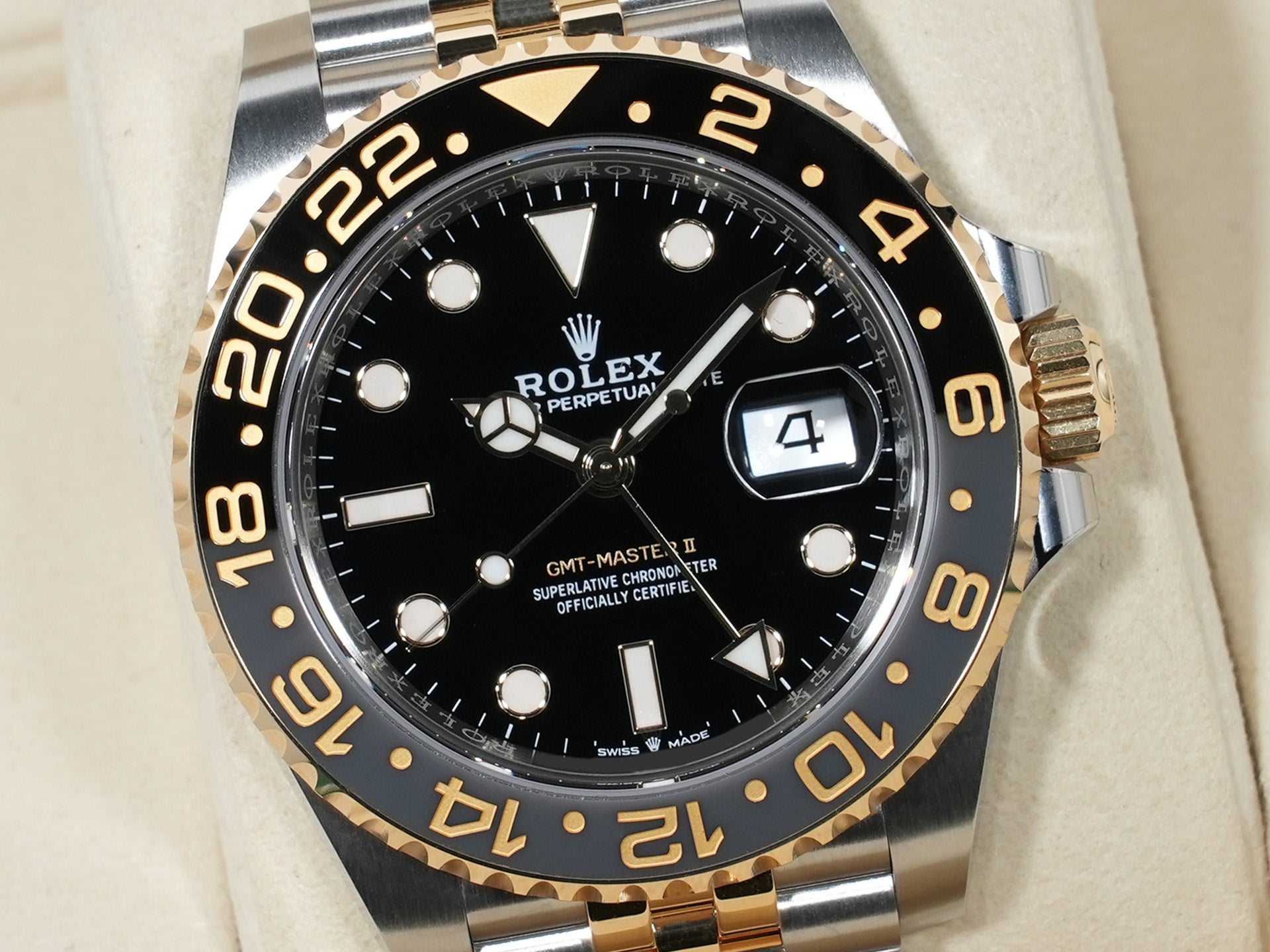 ロレックス GMTマスターII Ref.126713GRNR ステンレススチール/イエローゴールド ブラック文字盤 ジュビリーブレスレット 未使用 xgy5o789