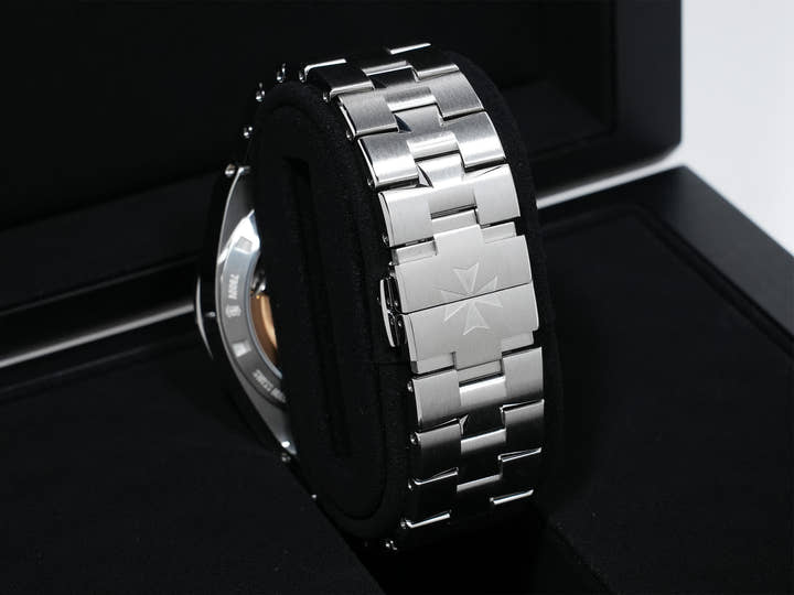 ヴァシュロンコンスタンタン オーヴァーシーズ デュアルタイム Ref.7900V/110A-B333 ステンレススチール シルバー文字盤 極美品 mamsi2bt