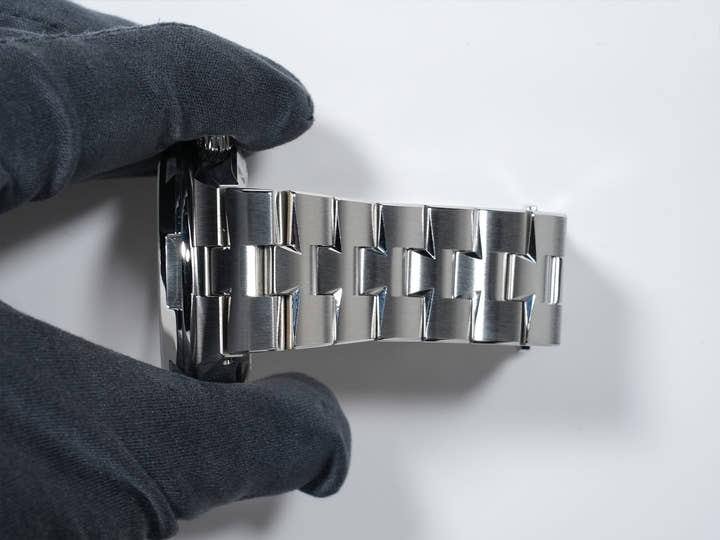 ヴァシュロンコンスタンタン オーヴァーシーズ デュアルタイム Ref.7900V/110A-B333 ステンレススチール シルバー文字盤 極美品 mamsi2bt