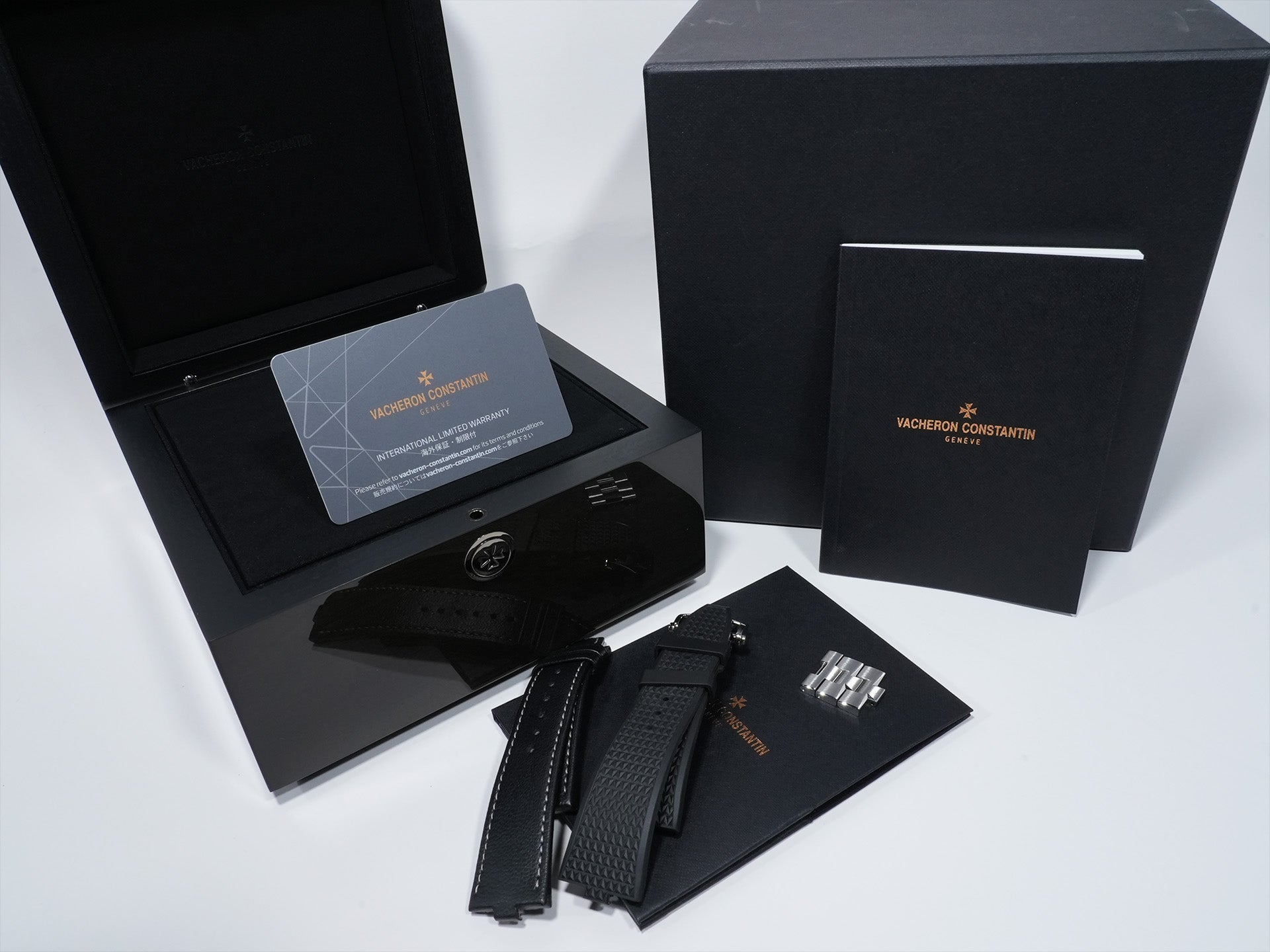 ヴァシュロンコンスタンタン オーヴァーシーズ デュアルタイム Ref.7900V/110A-B333 ステンレススチール シルバー文字盤 極美品 mamsi2bt