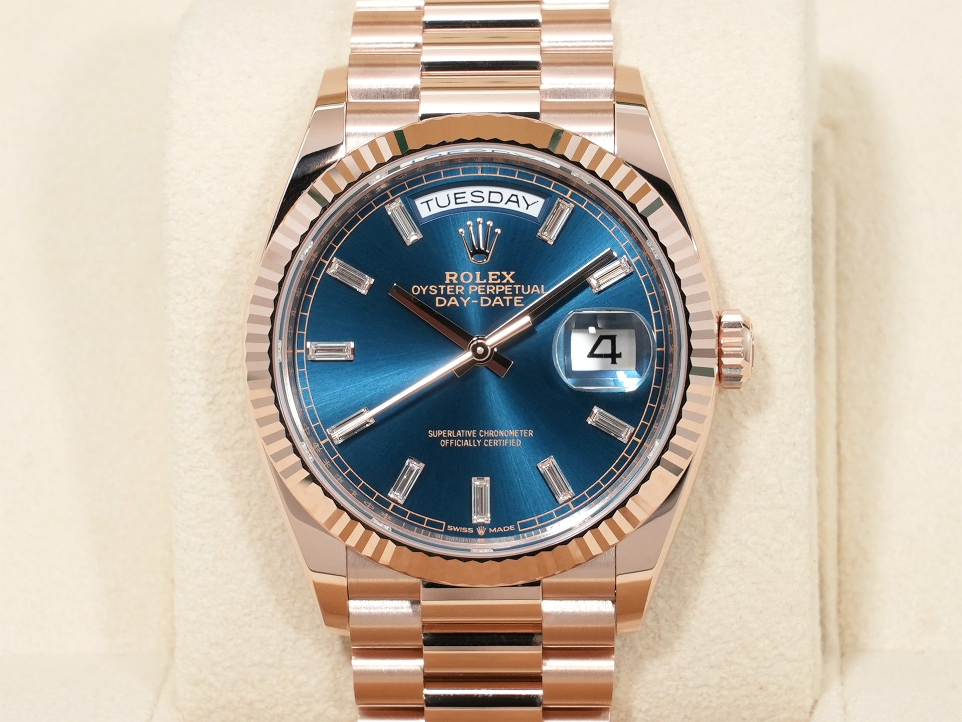 Rolex Day-Date 36 Ref. 128235 Everose Gold Blue-Green Dial Excellent Condition gyqhq4a7