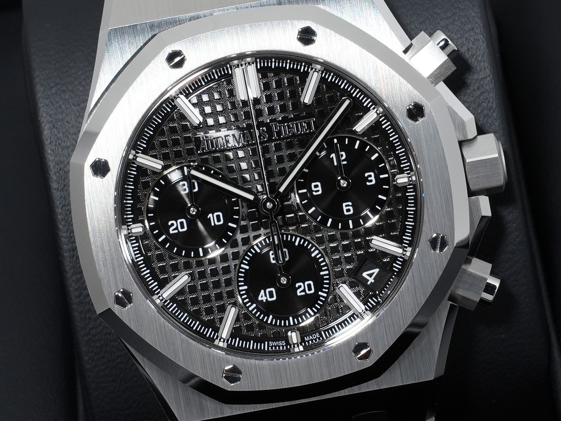 オーデマピゲ ロイヤルオーク クロノグラフ 50周年記念 Ref.26240ST.OO.1320ST.02 ステンレススチール ブラック文字盤 美中古 fj6963ca