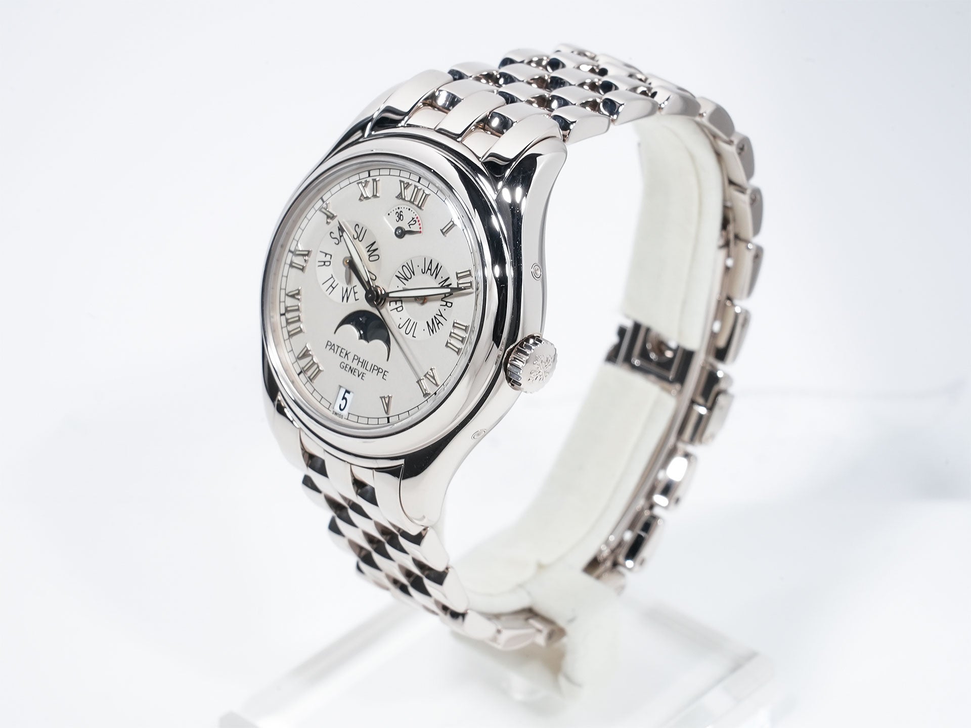 パテックフィリップ アニュアルカレンダー ムーンフェイズ Ref.5036/1G-017 ホワイトゴールド シルバー文字盤 中古 rk7xrgp6