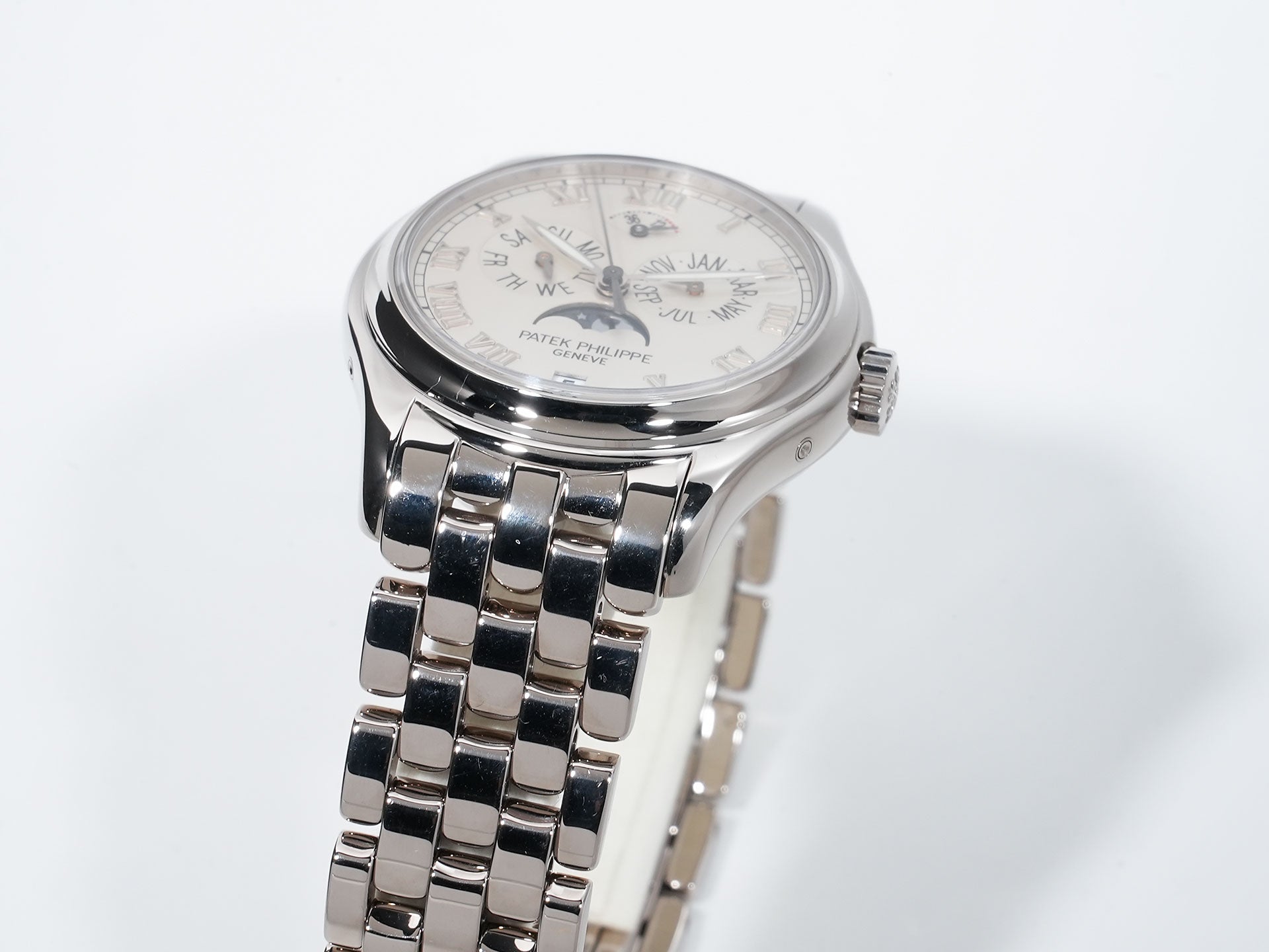 パテックフィリップ アニュアルカレンダー ムーンフェイズ Ref.5036/1G-017 ホワイトゴールド シルバー文字盤 中古 rk7xrgp6