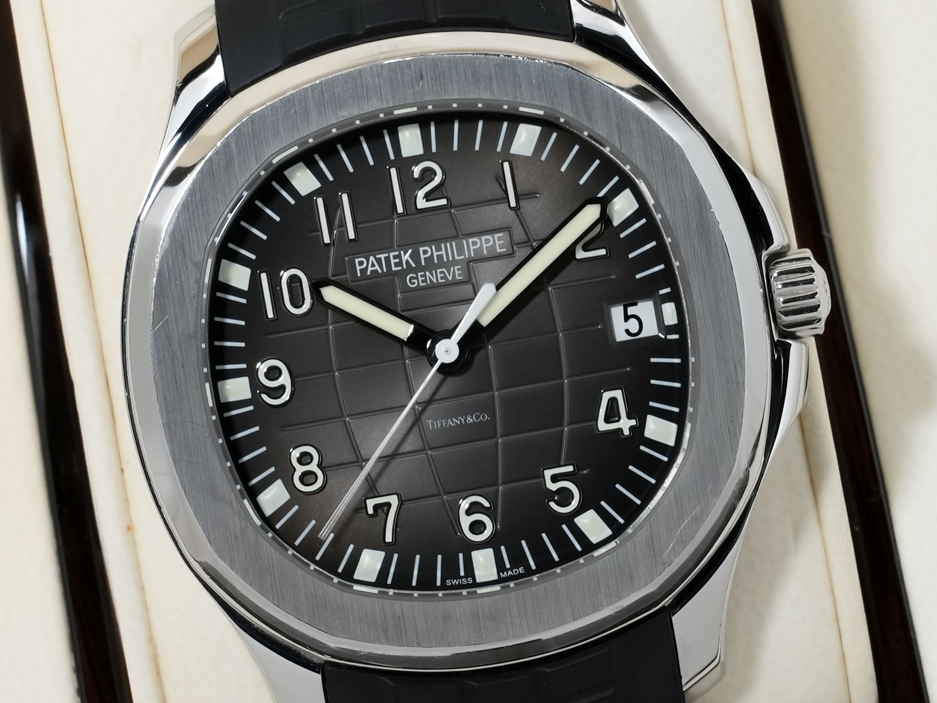 パテックフィリップ アクアノート TIFFANY＆CO. Ref.5167A-001 ステンレススチール ブラック文字盤 中古 7vyvyy6u